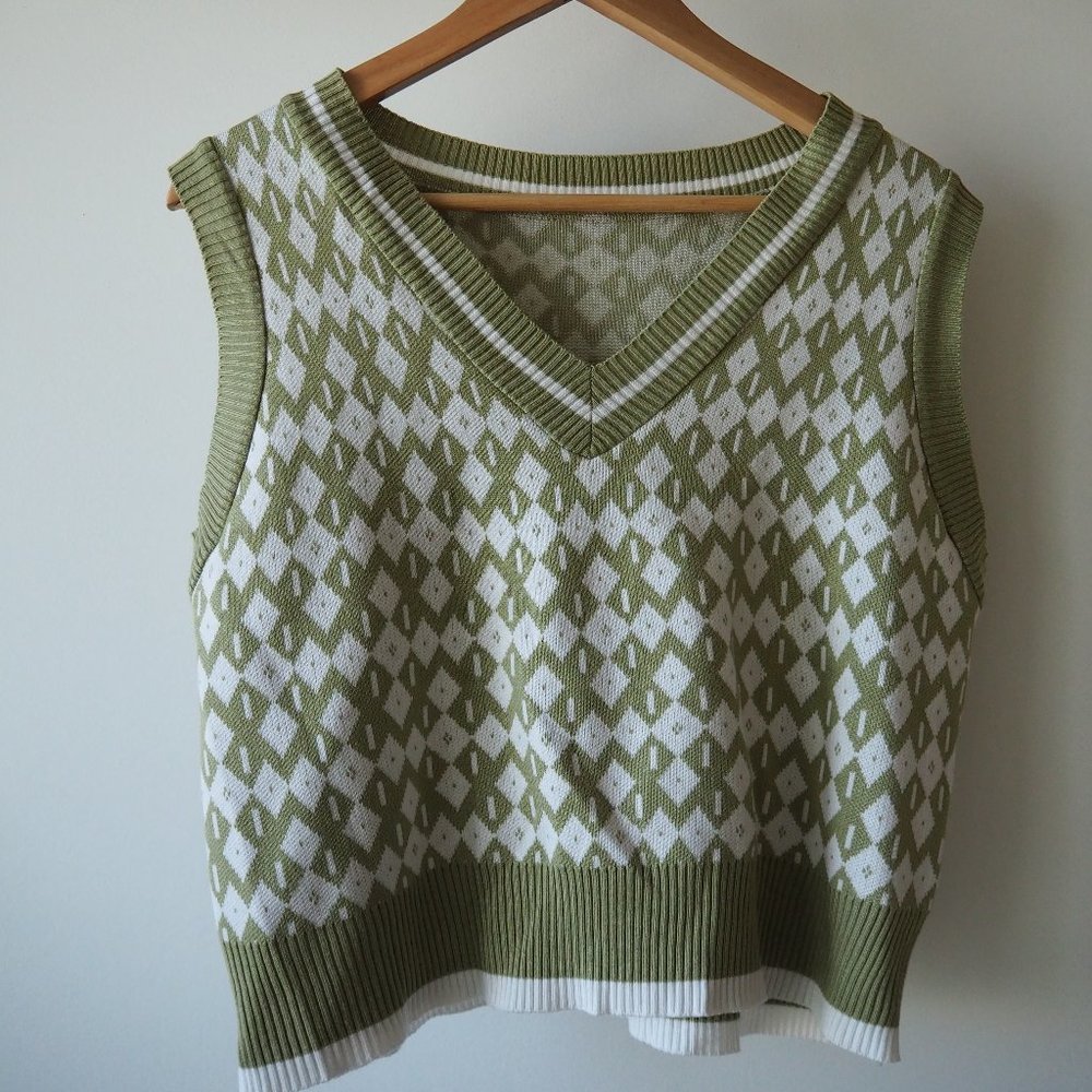 Etsy green patterned cropped vest